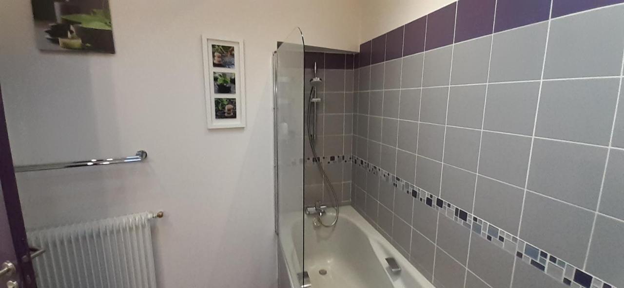 La Tour De Flandre Apartman Rousseloy Kültér fotó